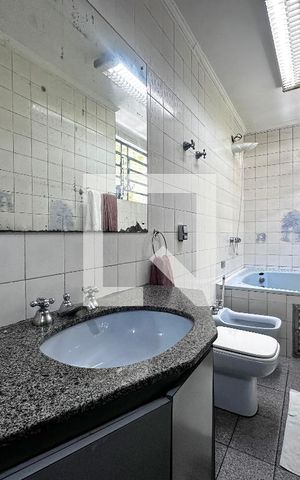 Casa para alugar com 350m², 3 quartos e 3 vagasBanheiro Suíte