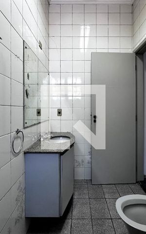 Casa para alugar com 350m², 3 quartos e 3 vagasBanheiro Social 2