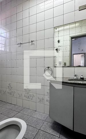 Casa para alugar com 350m², 3 quartos e 3 vagasBanheiro Social 2