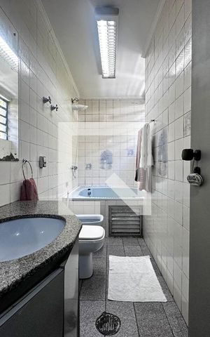 Casa para alugar com 350m², 3 quartos e 3 vagasBanheiro Suíte