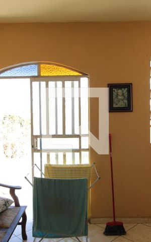 Casa à venda com 150m², 3 quartos e 3 vagasSala de TV