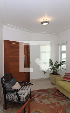 Casa à venda com 539m², 4 quartos e 4 vagasSala