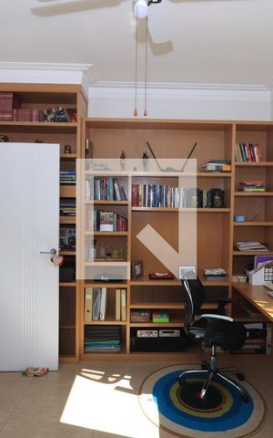Casa à venda com 539m², 4 quartos e 4 vagasEscritório