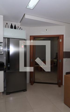 Casa à venda com 539m², 4 quartos e 4 vagasCozinha