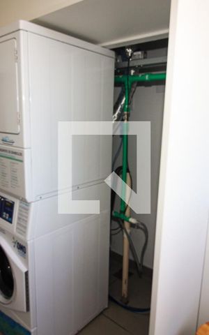 Studio à venda com 29m², 1 quarto e sem vaga Studio à venda com 29m², 1 quarto e sem vagaLavanderia