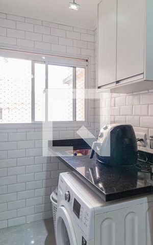 Apartamento à venda com 57m², 2 quartos e 1 vagaCozinha e área de serviço