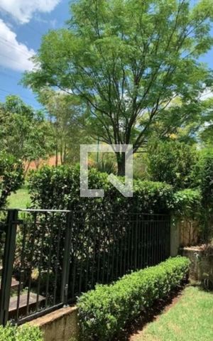Casa de condomínio à venda com 730m², 5 quartos e 8 vagas