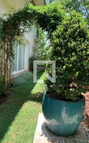 Casa de condomínio à venda com 730m², 5 quartos e 8 vagas