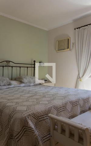 Casa à venda com 272m², 4 quartos e 2 vagasSuíte 1