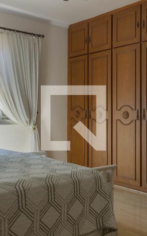 Casa à venda com 272m², 4 quartos e 2 vagasSuíte 1
