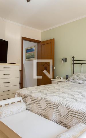 Casa à venda com 272m², 4 quartos e 2 vagasSuíte 1