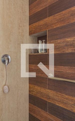 Apartamento à venda com 146m², 3 quartos e 1 vaga Apartamento à venda com 146m², 3 quartos e 1 vagaBanheiro da Suíte