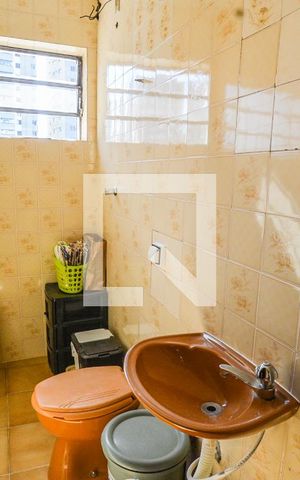 Casa à venda com 308m², 3 quartos e 6 vagasBanheiro de serviço