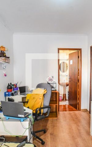 Casa à venda com 308m², 3 quartos e 6 vagasSuíte 2