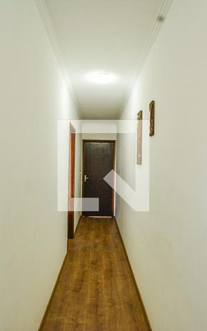 Casa à venda com 308m², 3 quartos e 6 vagasCorredor