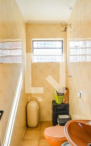Casa à venda com 308m², 3 quartos e 6 vagasBanheiro de serviço