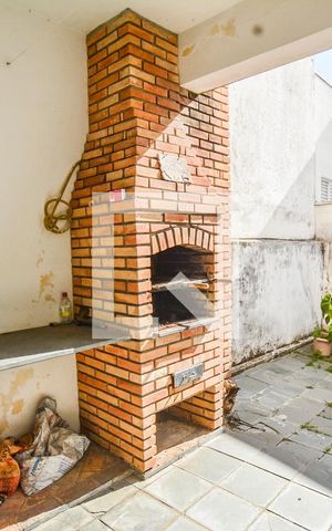 Casa à venda com 308m², 3 quartos e 6 vagasQuintal