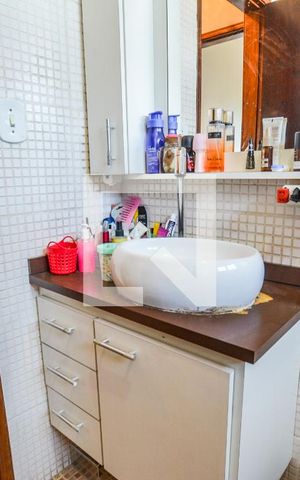Casa à venda com 308m², 3 quartos e 6 vagasBanheiro da Suíte 1