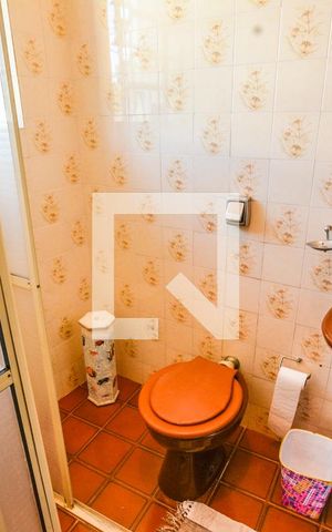 Casa à venda com 308m², 3 quartos e 6 vagasBanheiro da Suíte 2