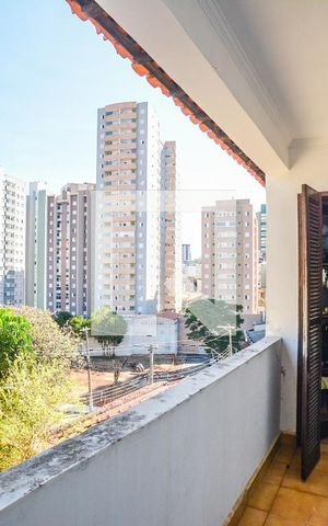 Casa à venda com 308m², 3 quartos e 6 vagasVaranda Suíte 2