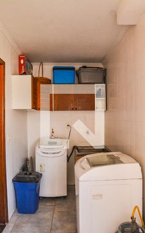 Casa à venda com 308m², 3 quartos e 6 vagasÁrea de Serviço