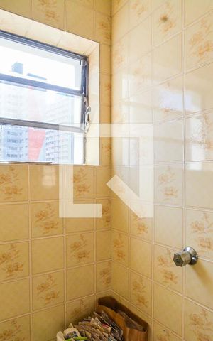 Casa à venda com 308m², 3 quartos e 6 vagasBanheiro de serviço