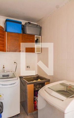 Casa à venda com 308m², 3 quartos e 6 vagasÁrea de Serviço