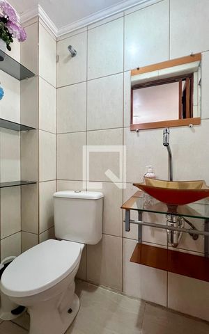 Apartamento à venda com 76m², 2 quartos e 1 vaga Apartamento à venda com 76m², 2 quartos e 1 vagaLavabo