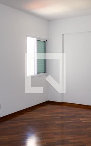 Apartamento à venda com 130m², 3 quartos e 2 vagas Apartamento à venda com 130m², 3 quartos e 2 vagasSuíte