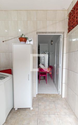 Casa para alugar com 281m², 4 quartos e 6 vagas Casa para alugar com 281m², 4 quartos e 6 vagasÁrea de Serviço