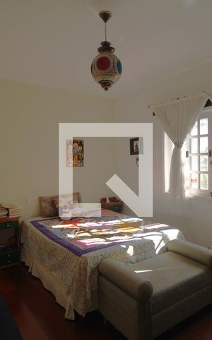 Casa à venda com 185m², 3 quartos e 2 vagasQuarto 2