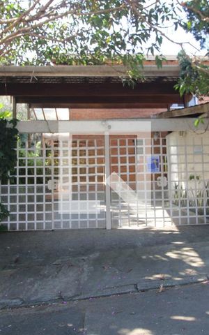 Casa à venda com 185m², 3 quartos e 2 vagasFachada