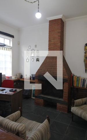 Casa à venda com 185m², 3 quartos e 2 vagasSala