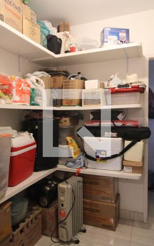 Casa à venda com 185m², 3 quartos e 2 vagasQuarto de serviço