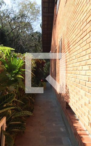 Casa à venda com 185m², 3 quartos e 2 vagasQuintal lateral