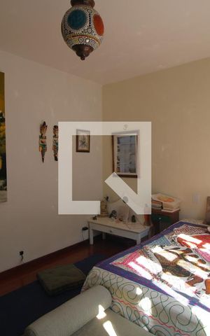 Casa à venda com 185m², 3 quartos e 2 vagasQuarto 2