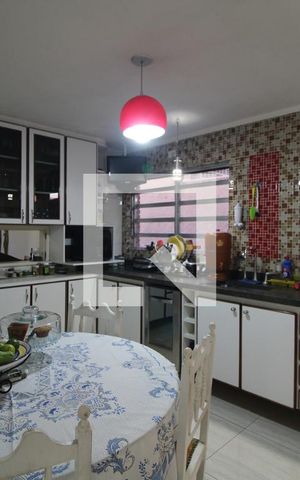 Casa à venda com 185m², 3 quartos e 2 vagasCozinha