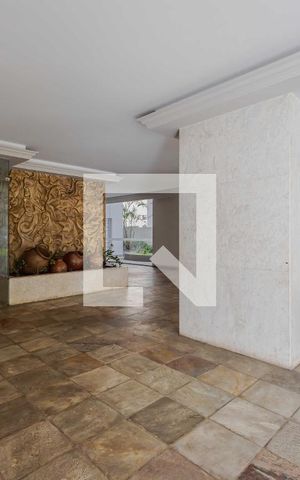 Apartamento à venda com 120m², 2 quartos e 2 vagasHall social