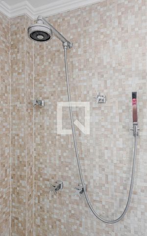 Apartamento à venda com 120m², 2 quartos e 2 vagasBanheiro da Suíte
