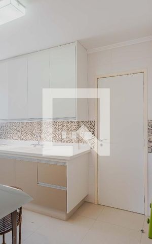 Apartamento à venda com 120m², 2 quartos e 2 vagasCozinha
