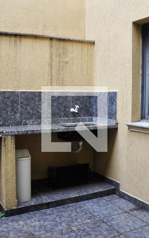 Casa à venda com 500m², 5 quartos e 5 vagas Casa à venda com 500m², 5 quartos e 5 vagasQuintal