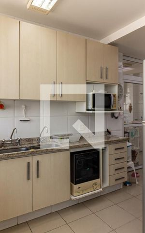 Apartamento à venda com 234m², 3 quartos e 2 vagas Apartamento à venda com 234m², 3 quartos e 2 vagasCozinha