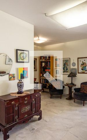 Apartamento à venda com 234m², 3 quartos e 2 vagas Apartamento à venda com 234m², 3 quartos e 2 vagasSala - Entrada