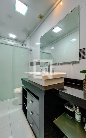 Apartamento à venda com 83m², 3 quartos e 1 vagaBanheiro