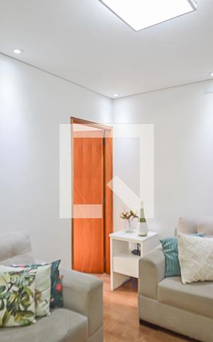 Casa à venda com 125m², 3 quartos e 2 vagas Casa à venda com 125m², 3 quartos e 2 vagasSala