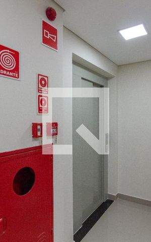 Apartamento para alugar com 52m², 1 quarto e sem vagaElevador