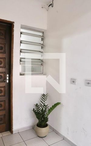 Casa à venda com 120m², 6 quartos e 1 vaga Casa à venda com 120m², 6 quartos e 1 vagaEntrada