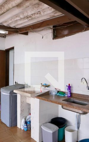 Casa à venda com 120m², 6 quartos e 1 vaga Casa à venda com 120m², 6 quartos e 1 vagaLavanderia 1