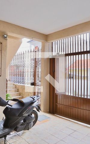 Casa à venda com 120m², 6 quartos e 1 vaga Casa à venda com 120m², 6 quartos e 1 vagaGaragem