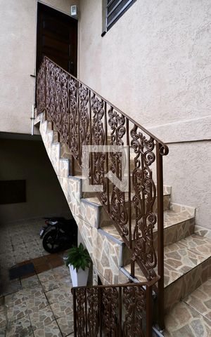 Casa à venda com 120m², 6 quartos e 1 vaga Casa à venda com 120m², 6 quartos e 1 vagaQuintal